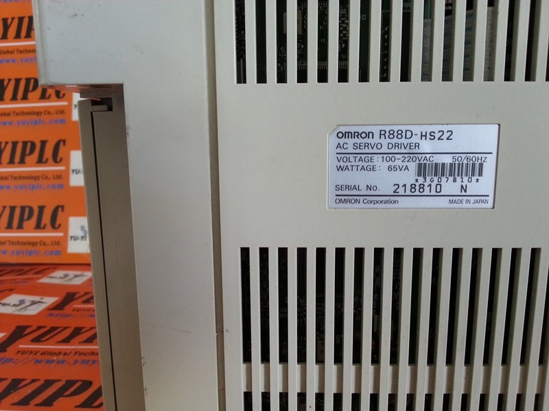 OMRON R88D-HS22 AC SERVO DRIVER - PLC DCS SERVO Control MOTOR